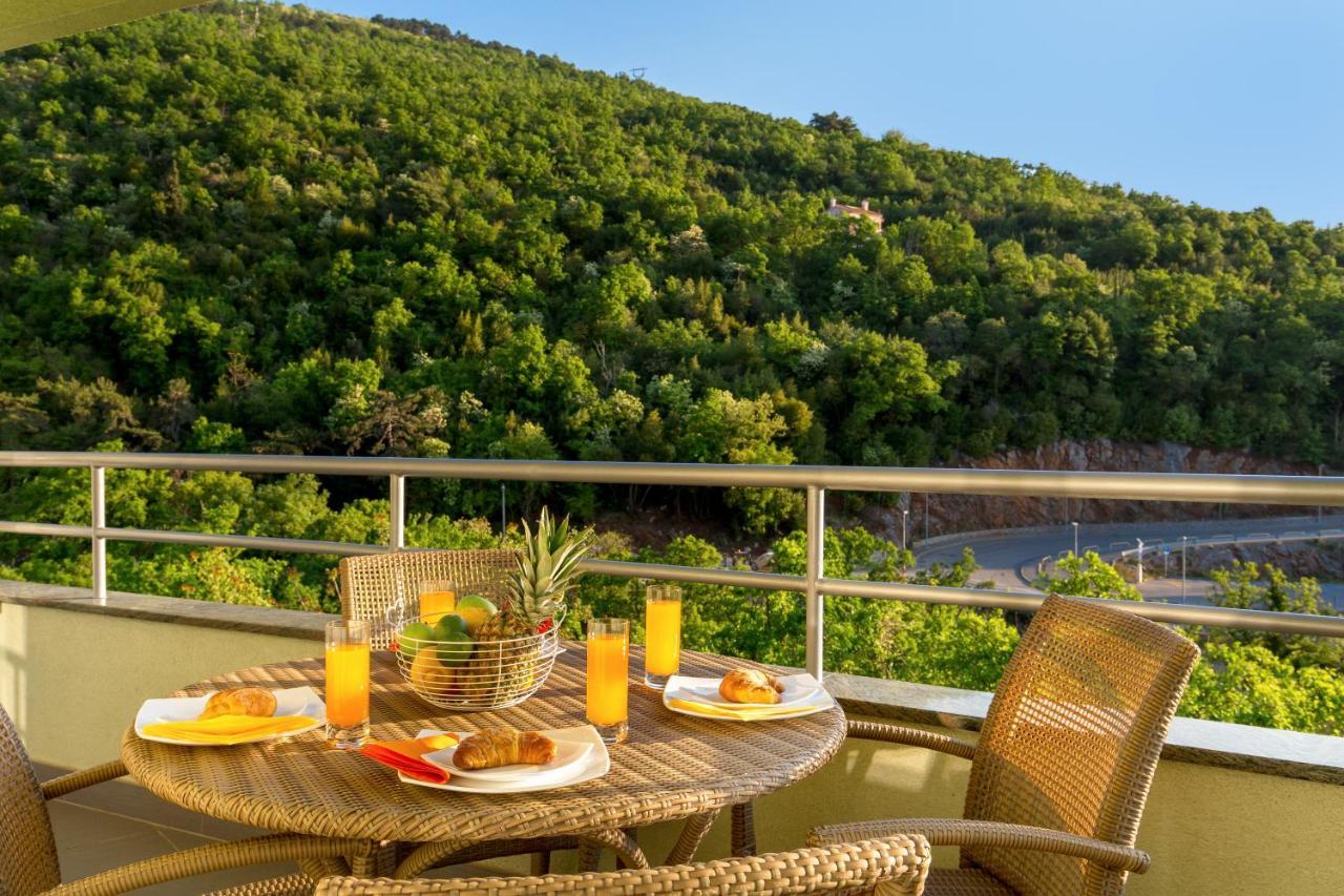 Apartment Maja Opatija With Free Private Parking And Lovely Sea View Terrace Eksteriør billede