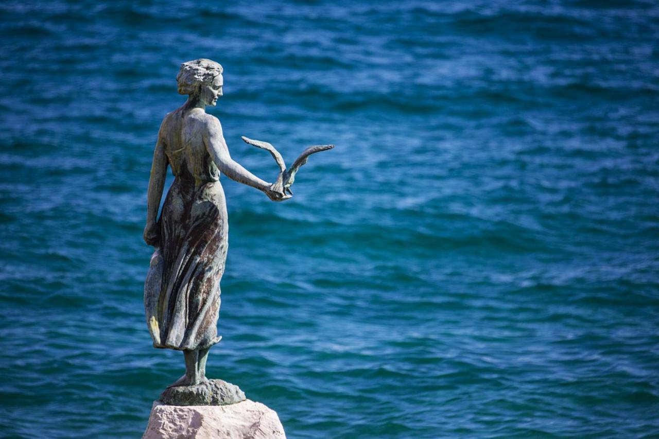 Apartment Maja Opatija With Free Private Parking And Lovely Sea View Terrace Eksteriør billede
