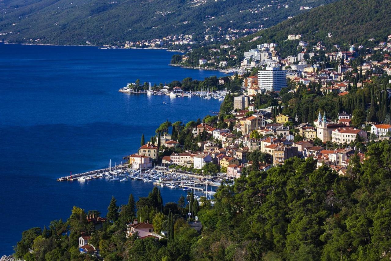 Apartment Maja Opatija With Free Private Parking And Lovely Sea View Terrace Eksteriør billede